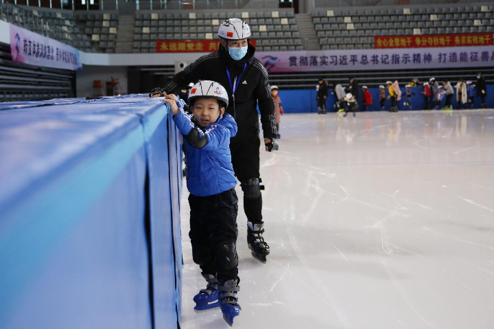 广西借亚冬会打造冰雪经济新引擎
