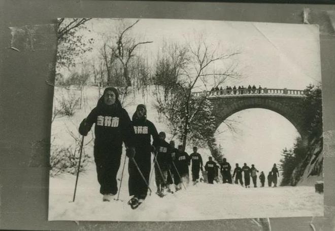 冰雪头条：冰雪运动之城的历史记忆(图2)