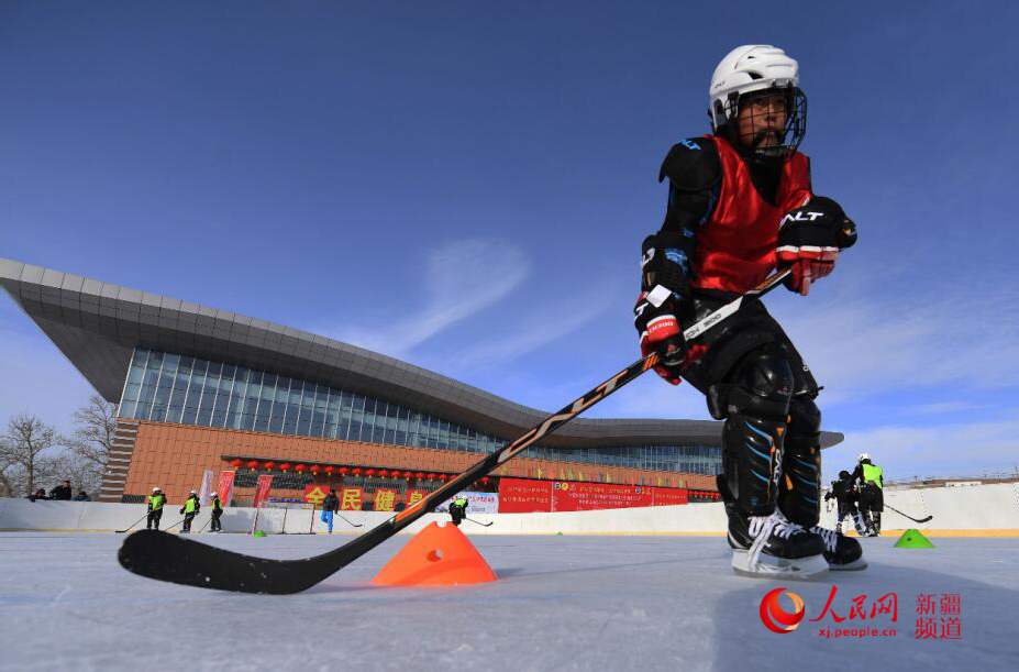 中国冰雪运动装备出口持续升温助推绿色经济崛起