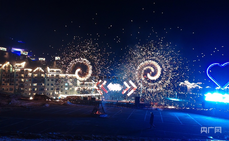 一百秒一冰城·冰雪春天｜“冰雪+”热潮涌动 张家口经济绽放新活力(图2)