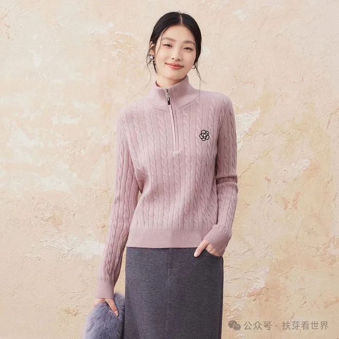 滑雪季选择修身款内搭毛衣高领最实用！(图5)