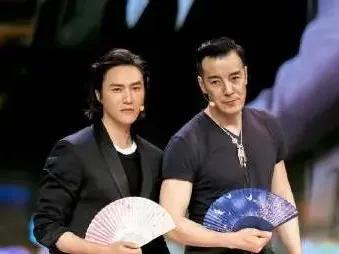 海一天：不靠当领导的父亲46岁才走红娶二婚妻子待继子如亲生(图18)
