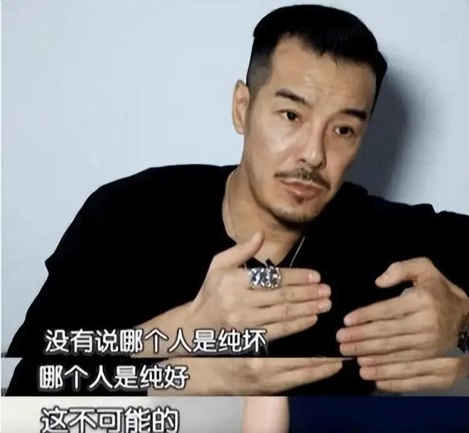 海一天：不靠当领导的父亲46岁才走红娶二婚妻子待继子如亲生(图23)