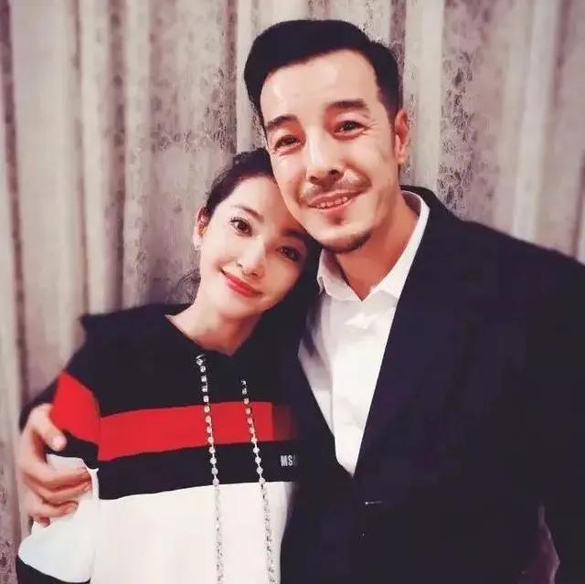 海一天：不靠当领导的父亲46岁才走红娶二婚妻子待继子如亲生(图26)