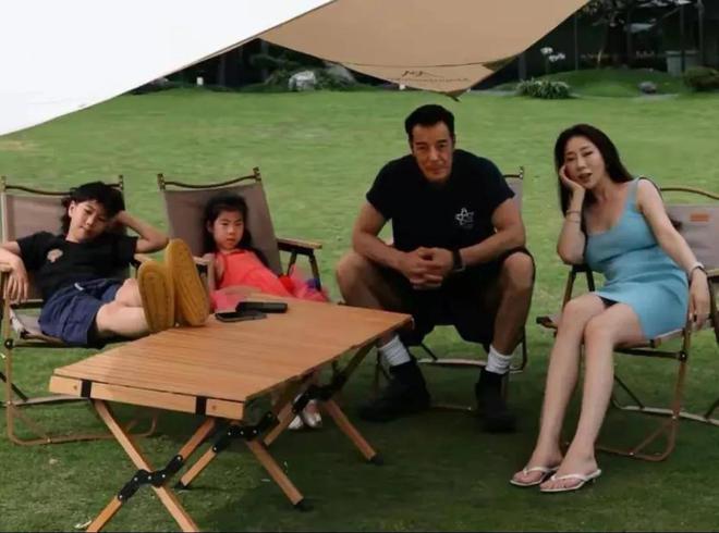 海一天：不靠当领导的父亲46岁才走红娶二婚妻子待继子如亲生(图37)