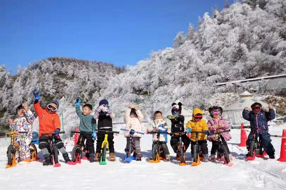 冰雪“热效应” 看重庆冰雪运动如何点燃区域经济发展新引擎