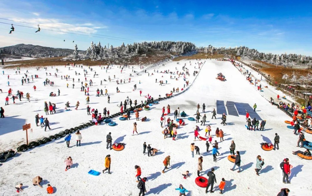 冰雪“热效应” 看重庆冰雪运动如何点燃区域经济发展新引擎(图3)