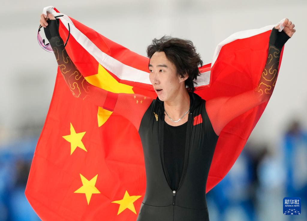 亚冬会丨速度滑冰——中国选手包揽男子5000米比赛冠亚季军(图12)