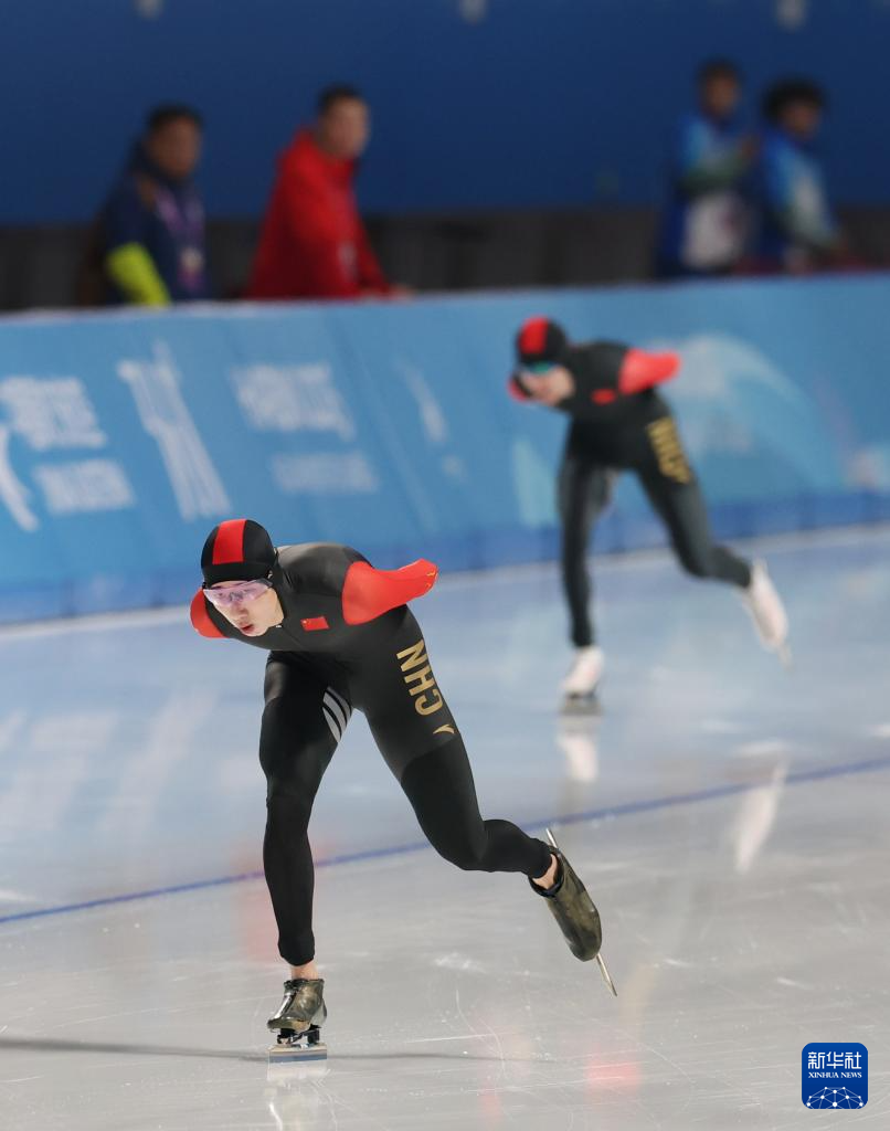 亚冬会丨速度滑冰——中国选手包揽男子5000米比赛冠亚季军(图33)