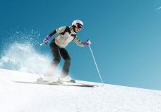 新华全媒+冰雪运动成就新疆文旅新名片