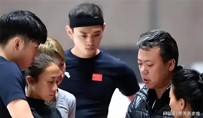 中国花滑冠军夫妻近况：赵宏博头发斑白申雪保养得当、风姿不减(图4)