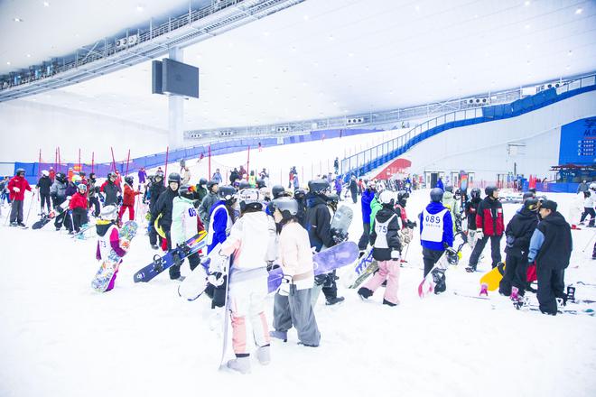 从冰雪运动馆看“亚冬效应”如何点燃发展新引擎