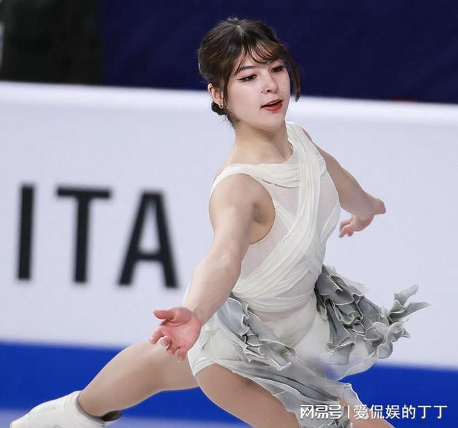 美国花样滑冰8位女运动员你认为哪位最漂亮(图5)