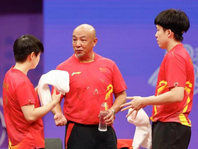 国乒奥运首金陈静现状：57岁和富商丈夫很幸福现任华南师大教授(图9)