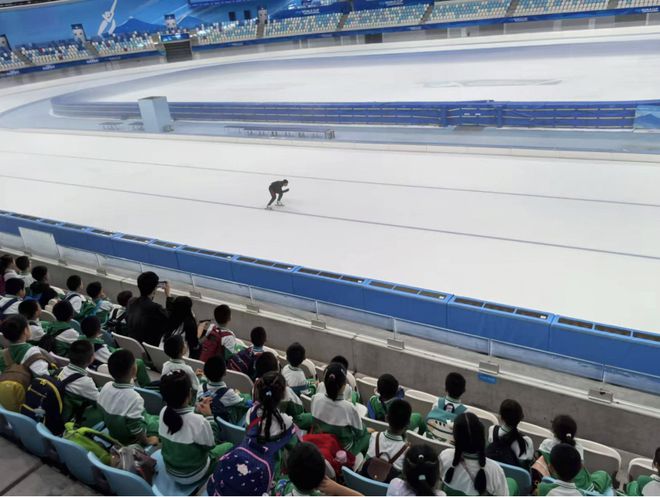 双奥遗产赋能青少年成长 冰雪运动点亮青春梦想(图2)