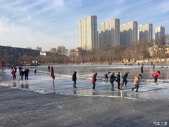 怀旧回忆：石龙三大溜冰场见证青春热血与友谊的辉煌时刻(图1)