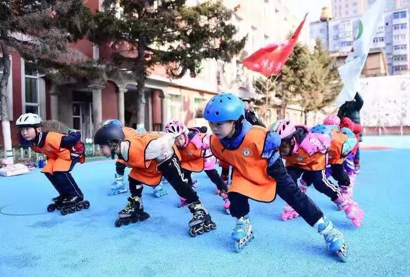 【精品推荐】孩子参加滑冰运动的好处(图1)
