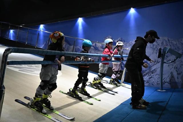从顶级赛事到家门口体验上海冰雪运动点燃452万人次热情(图4)