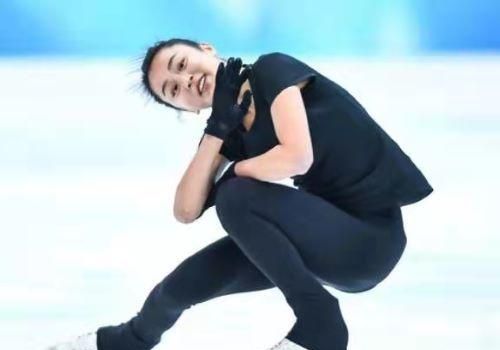 我只为中国而战！全美冠军退还美国籍不惧美威逼利诱毅然回国！(图1)