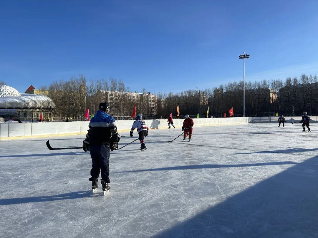 张柏浩摔倒公俐犯规短道速滑世锦赛中国队单项颗粒无收男接银牌难掩颓势(图1)